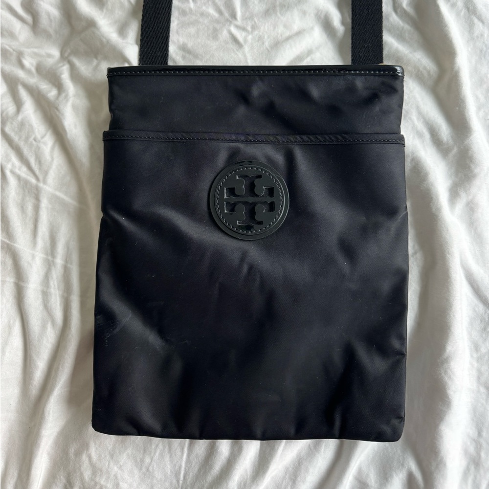 NWOT- Tory Burch black messenger bag *see description *
